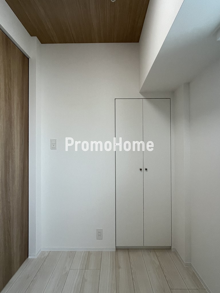 ズーム本郷の洋室