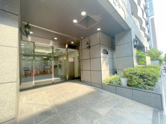 ノルデンタワー新大阪のエントランス