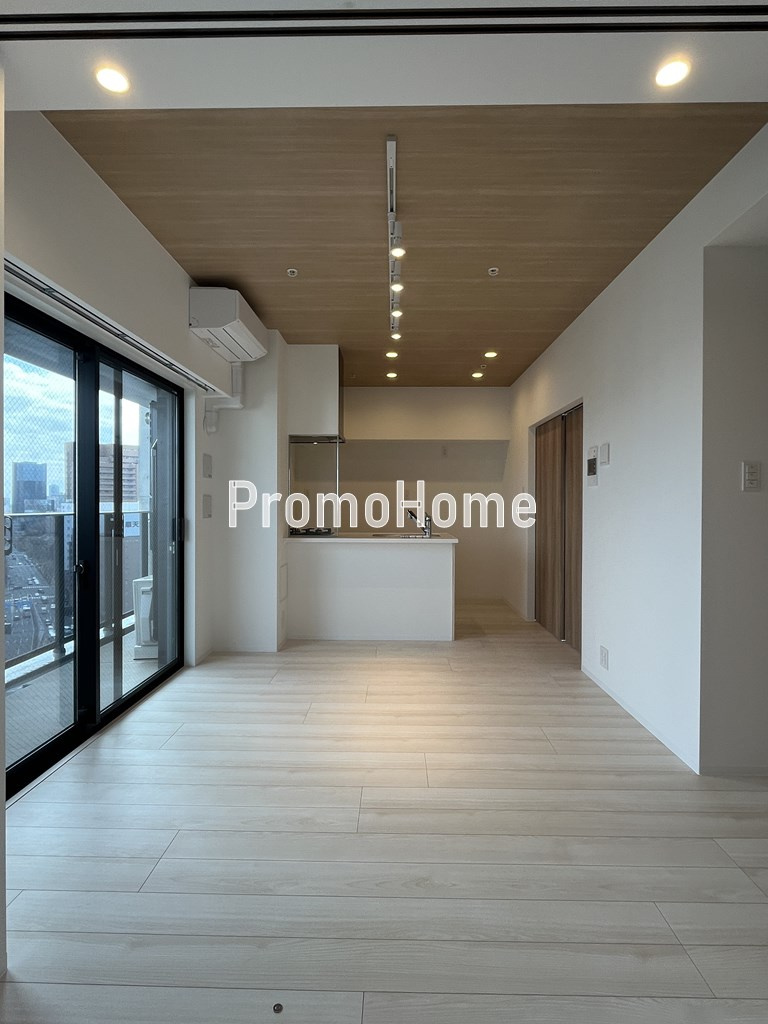 ズーム本郷の居間・リビング