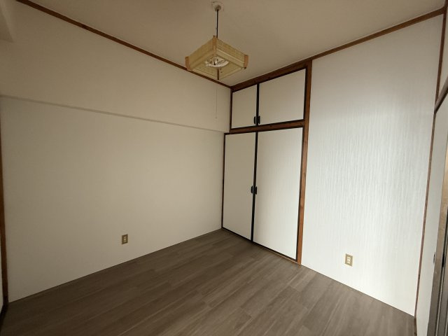 奥平アパートの洋室