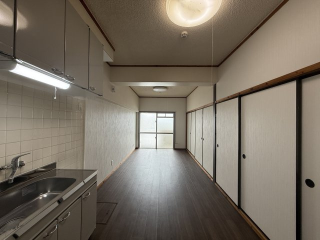 奥平アパートの居間・リビング