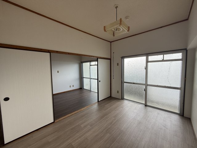 奥平アパートの洋室