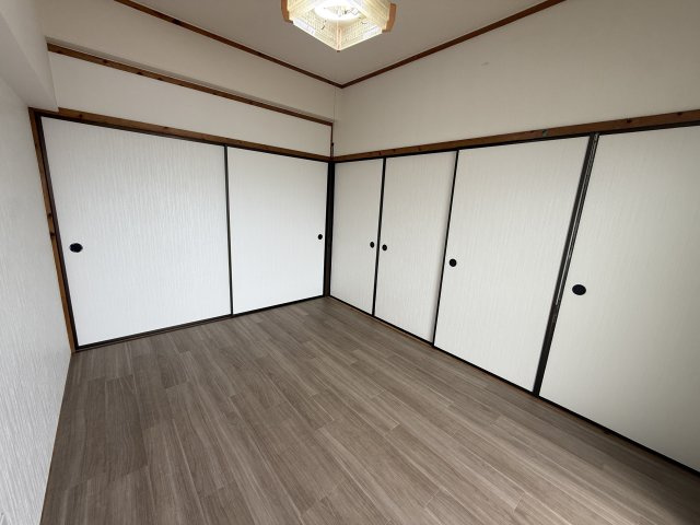 奥平アパートの洋室