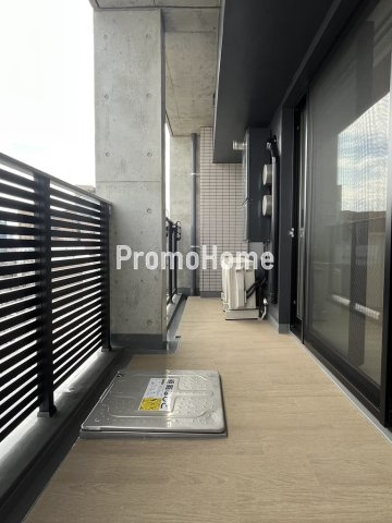 ズーム本郷のバルコニー