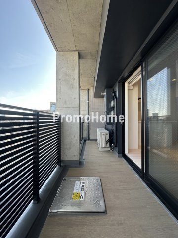 ズーム本郷のバルコニー