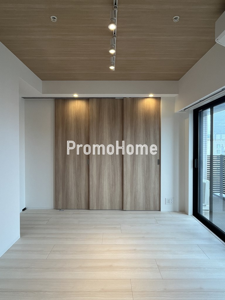 ズーム本郷の居間・リビング