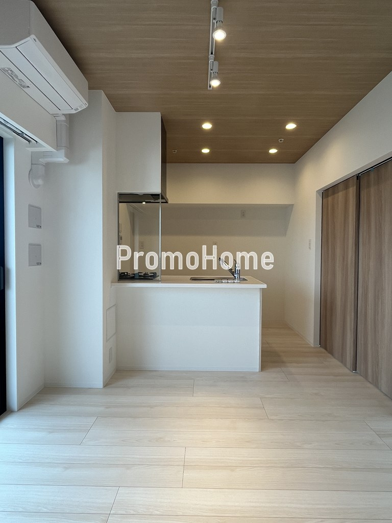 ズーム本郷の居間・リビング