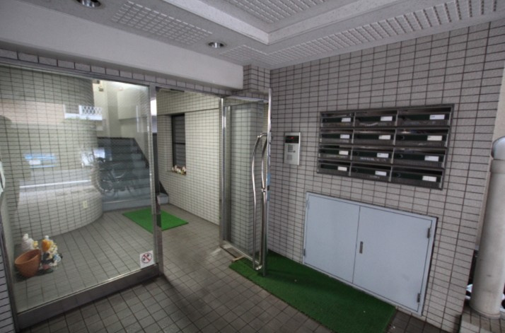 【エントランス】