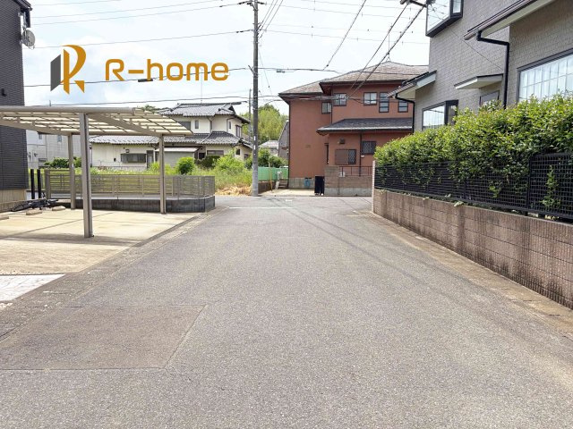 龍ケ崎市城ノ内1丁目3期　新築戸建て　1号棟の前面道路含む現地写真|堂々！建物完成♪実際のお部屋をご見学可能です♪
ご見学が一番の資料！お気軽にお問い合わせ下さい♪