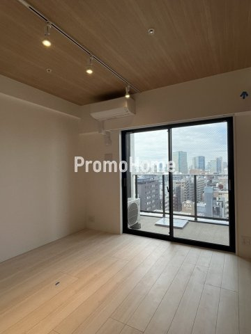 ズーム本郷の居間・リビング