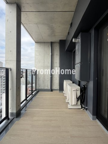 ズーム本郷のバルコニー