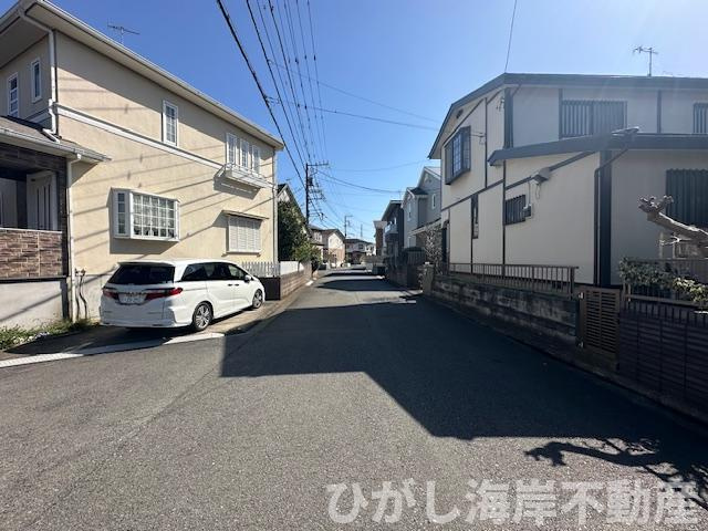 茅ケ崎市松風台　新築戸建　全２棟の前面道路含む現地写真|3月5日撮影　建築前　現地外観