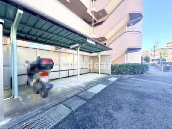 すまいる亀有７号棟の駐輪場|ドキドキの新生活も、安心してスタート。ぴったりの住まいを見つけませんか？クランディアが一緒に住まい選びをサポートします‼　まずは、お気軽にお問合せください　＃クランディア