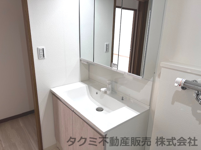 武庫川第2　三番街　４号棟の洗面所|新調しました。