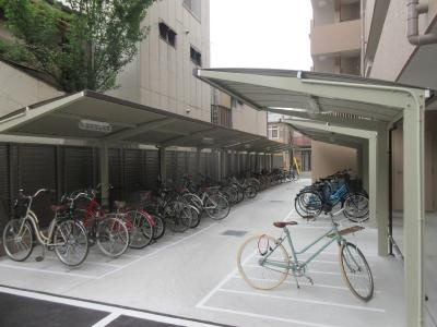 アクアプレイス京都三条朱雀の駐車場|駐輪場