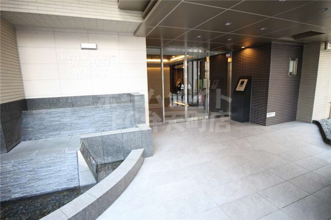 【エントランス】 | エステムコートディアシティWEST | 清潔なエントランスです