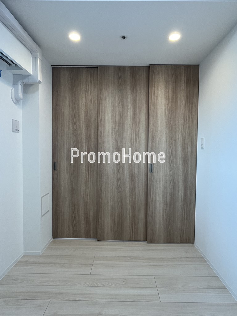 ズーム本郷の洋室