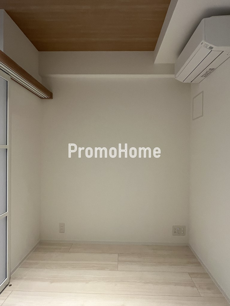 ズーム本郷の居間・リビング