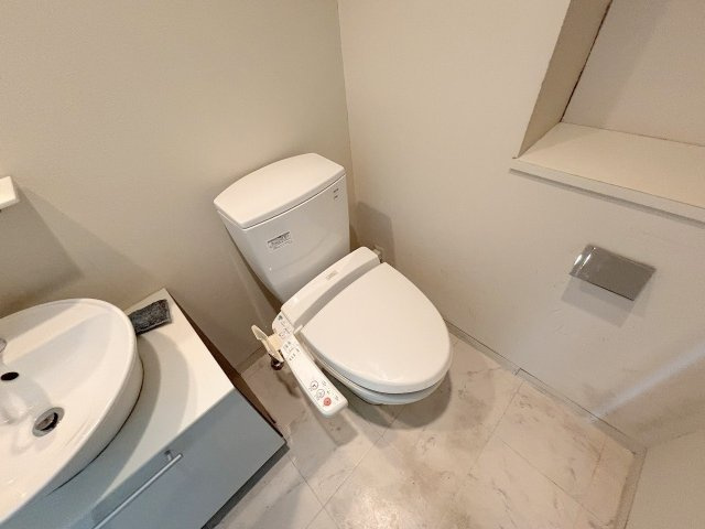 プラウドフラット新大阪のトイレ