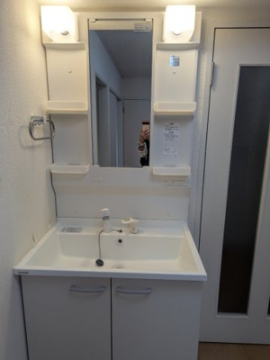 【独立洗面台】 | エクセル千葉 | 独立洗面化粧台が付いています。