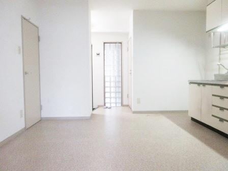 ネクサス巣鴨の居間・リビング