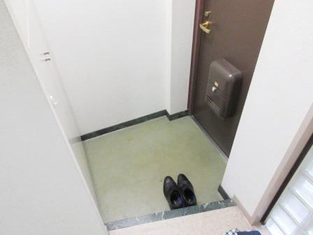 ネクサス巣鴨の玄関