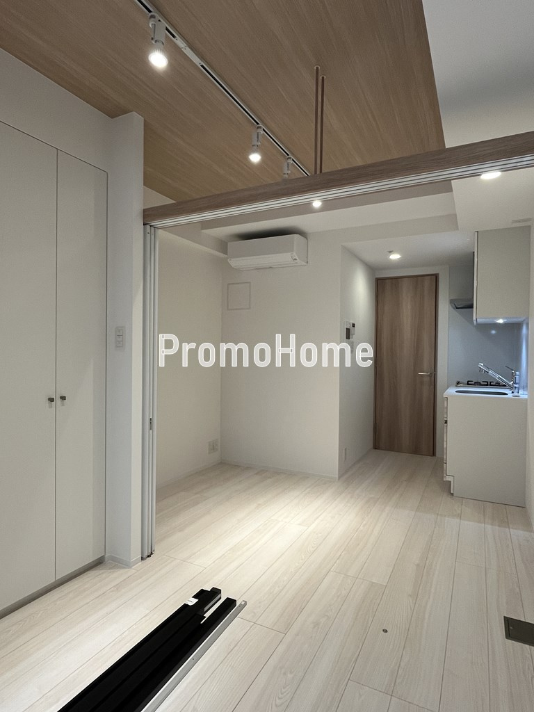 ズーム本郷の居間・リビング