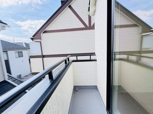 松戸市栗山新築戸建のバルコニー|6.5帖洋室前・南向きバルコニー