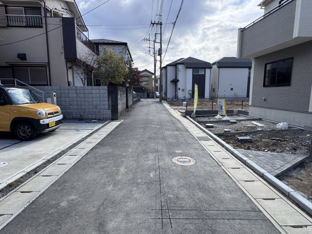 松戸市栗山新築戸建の前面道路含む現地写真|東側前面道路