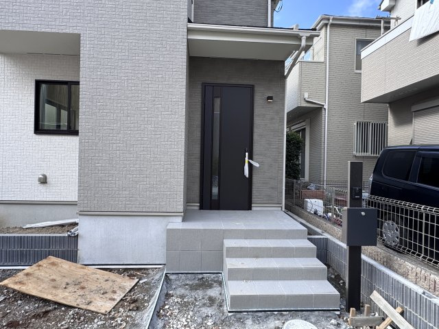 松戸市栗山新築戸建のエントランス|エントランス・玄関ポーチ