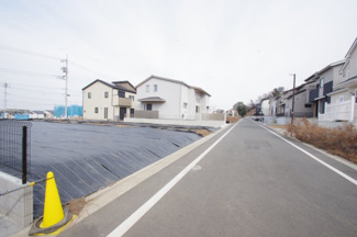 【前面道路含む現地写真】 | 【仲介手数料無料！！】稲城市東長沼　建築条件なし売地（全3区画）3号地　5280万円