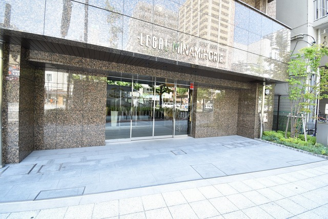 リーガル南堀江のエントランス