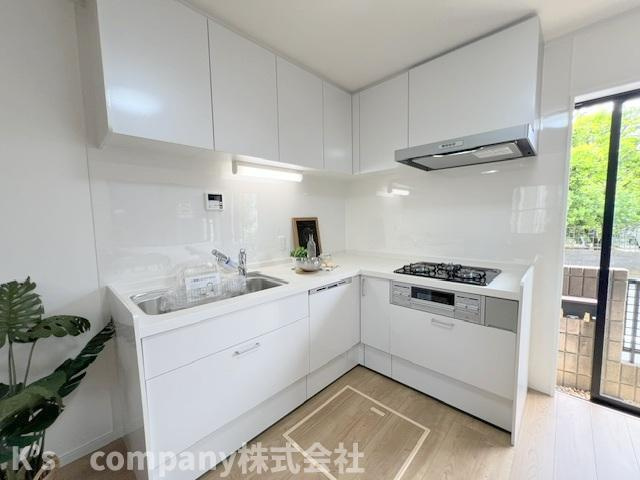 ◎茅ヶ崎市室田2丁目　中古戸建のキッチン|L字型キッチン◇◇