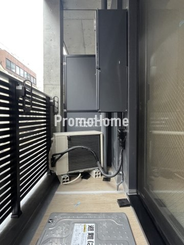 ズーム本郷のバルコニー