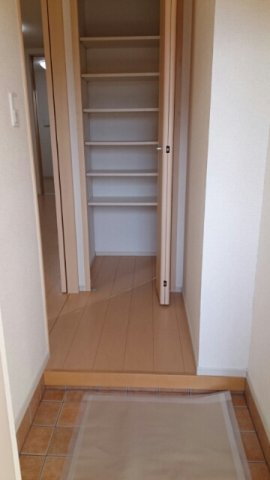 ラフレシ－ルⅠの玄関