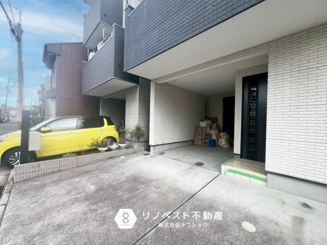 東大阪市永和3丁目の駐車場|最大3台駐車可能◎
前道6.3ｍで駐車も楽々♪