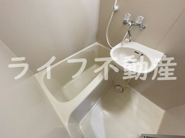 林マンションの浴室|日々の疲れを癒すお風呂付です