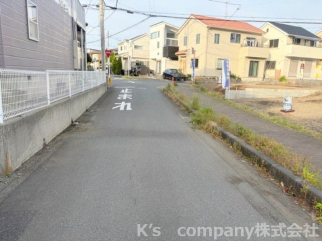 ◎高座郡寒川町倉見　建築条件なし　売地　A区画の前面道路含む現地写真|前面道路の様子です◇