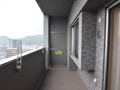 【バルコニー】 | フローレンス緑井グランドアーク弐番館