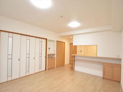 【居間・リビング】 | フローレンス緑井グランドアーク弐番館