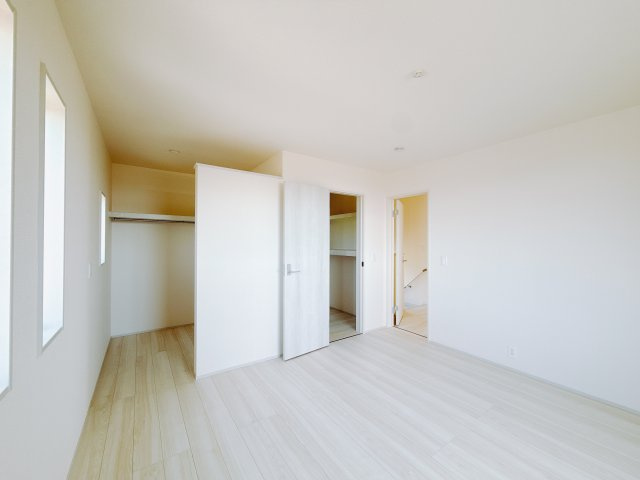 【新築戸建】第6前橋鼻毛石　の寝室|■主寝室｜広い寝室ならインテリアも自由自在にお楽しみいただけます♪お外から帰ってきた後は寝室でゆっくり自分の時間をお過ごしください。