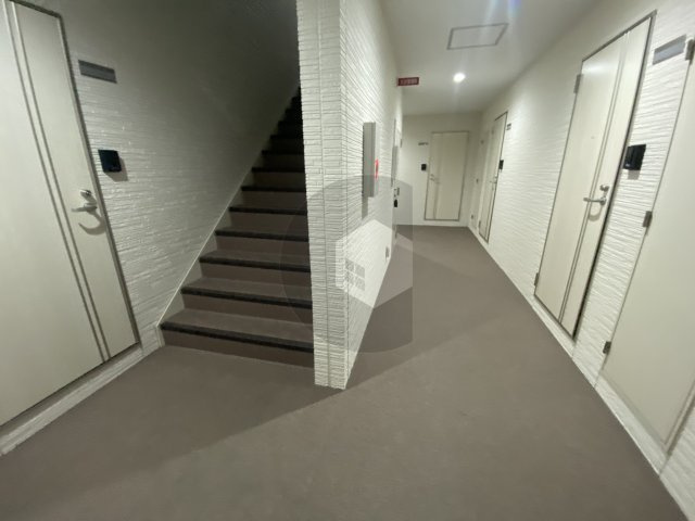 クリエオーレ小若江のロビー