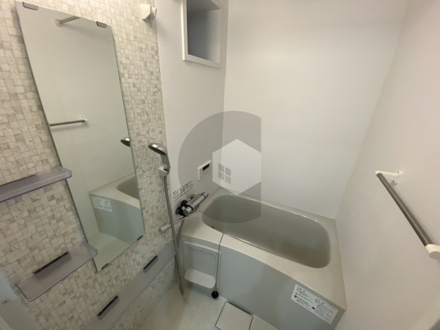 クリエオーレ小若江の浴室