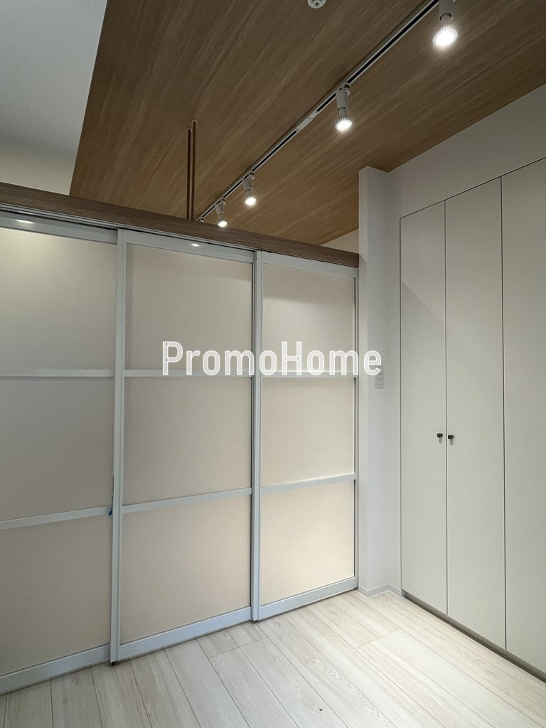 ズーム本郷の洋室