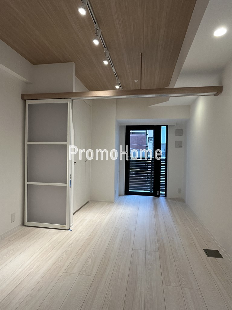 ズーム本郷の居間・リビング