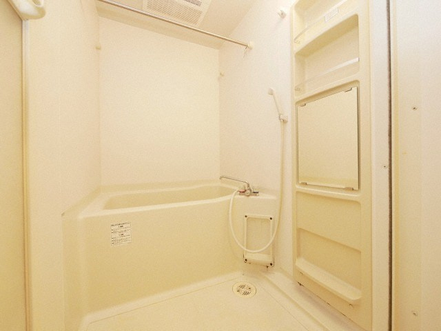 ジュネーゼグラン福島Ebieの浴室