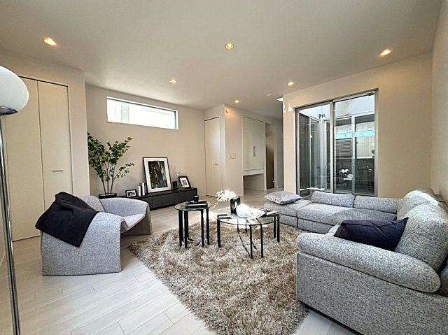 【居間・リビング】 | 目黒区平町＿中古戸建