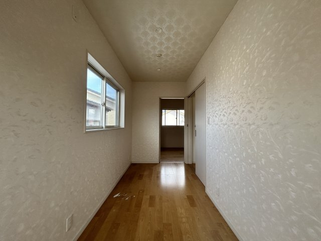 東雲町2丁目　中古戸建の洋室