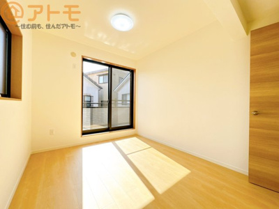 【子供部屋】 | 葵区大岩3丁目　中古戸建 | 毎日すごす部屋の広さや陽当りも気になるポイントですね！現地で体感してみてください♪