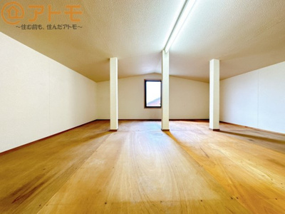 【収納】 | 葵区大岩3丁目　中古戸建 | 大型の屋根裏収納は階段を使って行き来が可能です！